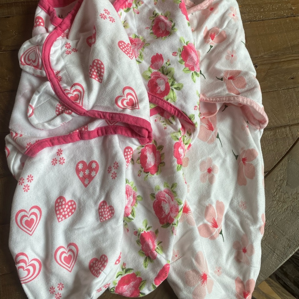 Mama Cheetah Organic Velcro Swaddles